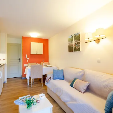 Apartment Village Cap Esterel - L'esquinade-101 By Interhome